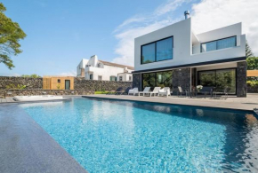 Lotus House - Heated Pool & Jacuzzi near the Beach